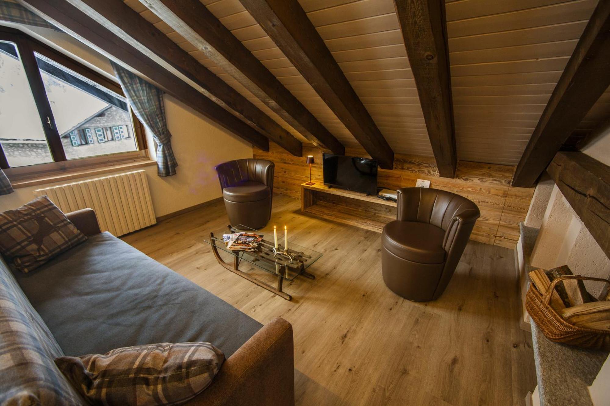 Hotel Pilier D'Angle & Wellness Courmayeur Exterior photo